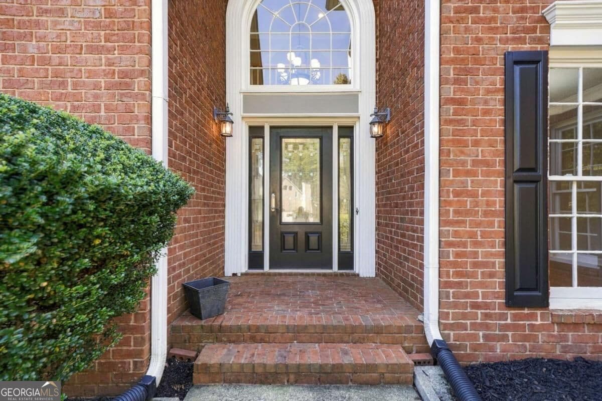 5 bedroom, 3.5 bathroom single family residence for sale at 2005 Cresthaven Walk, Woodstock, GA 30189 — photo 2