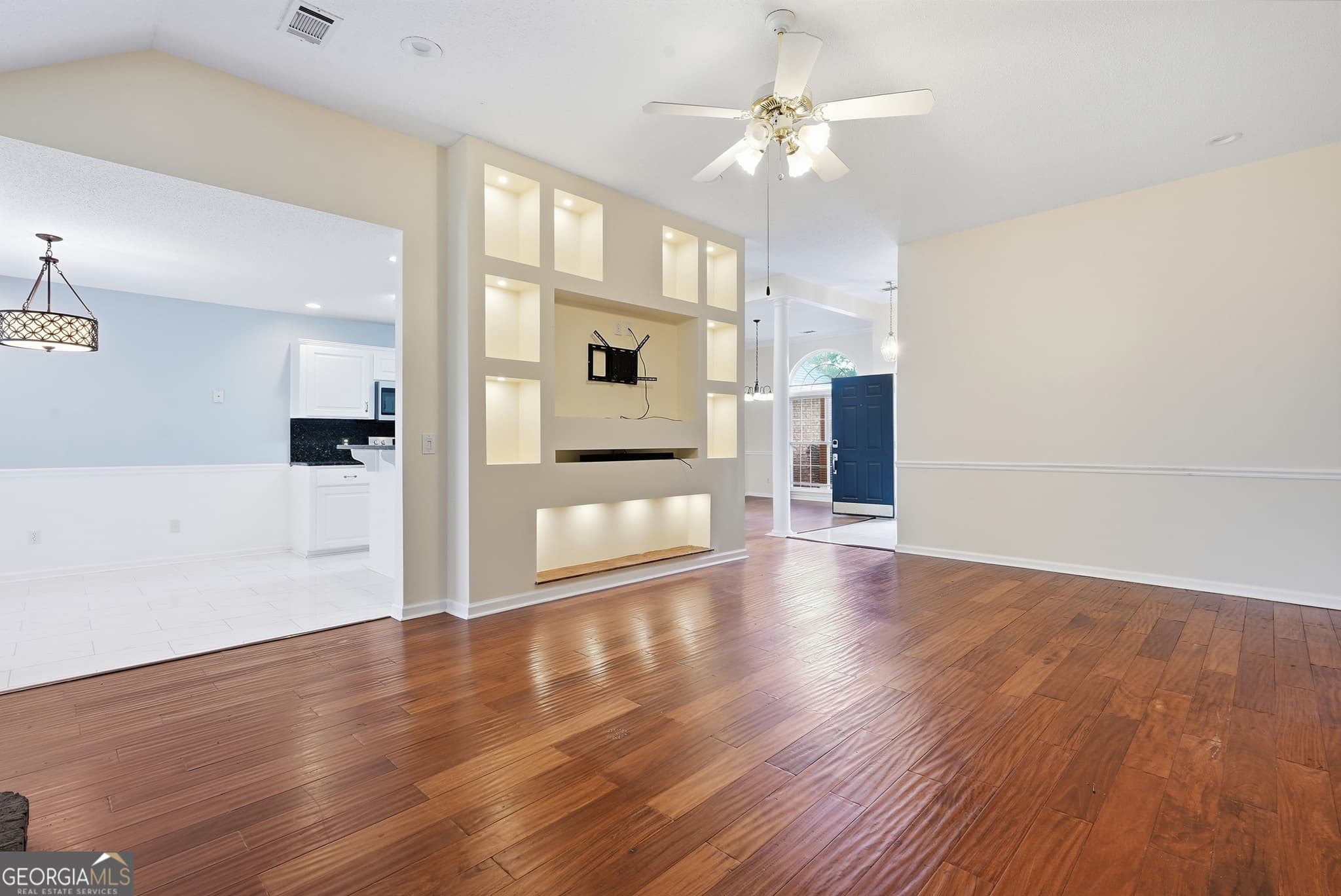3 bedroom, 2 bathroom, 1,796 sq ft single family residence under contract at 197 Young Way, Richmond Hill, GA 31324 — photo 5