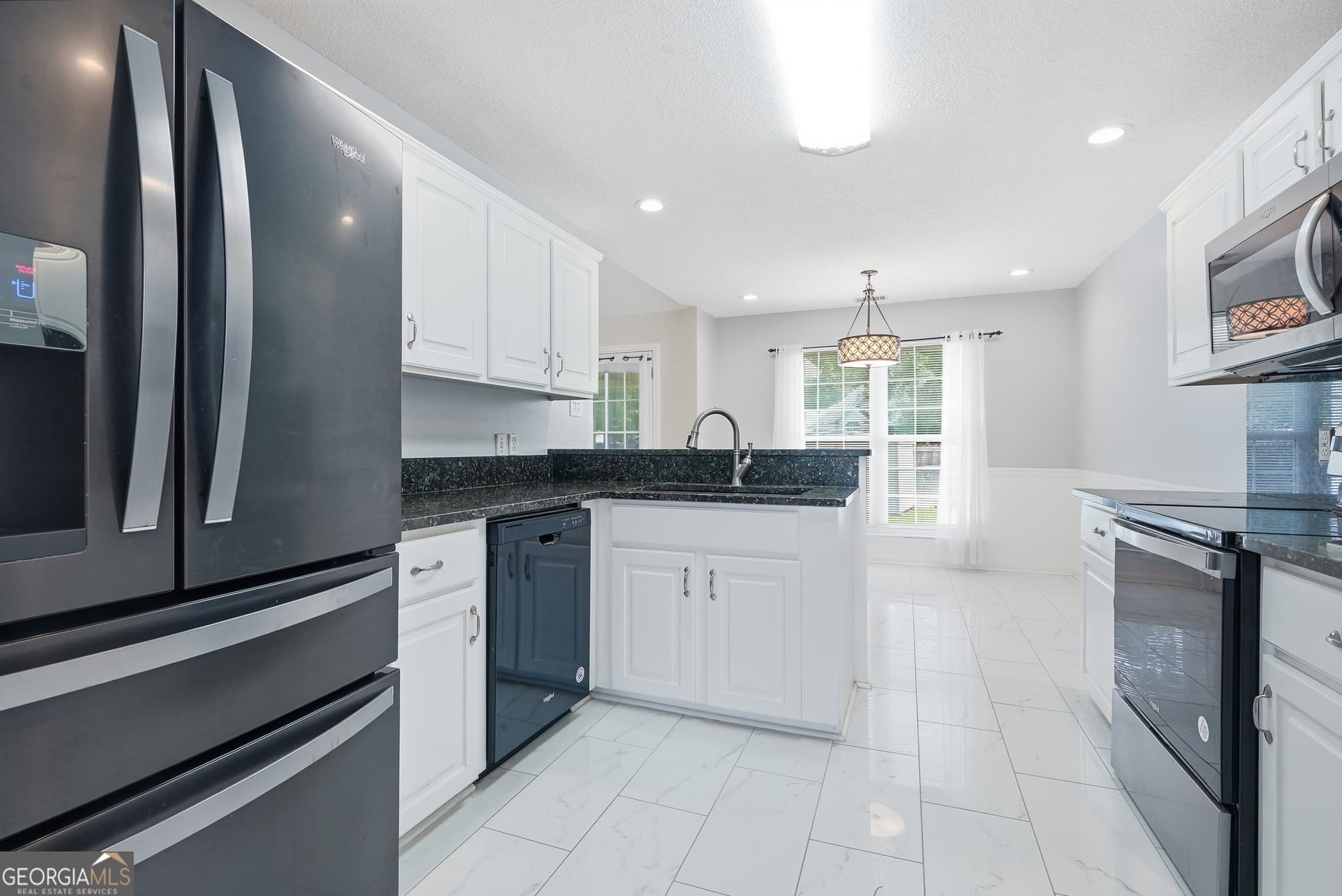 3 bedroom, 2 bathroom, 1,796 sq ft single family residence under contract at 197 Young Way, Richmond Hill, GA 31324 — photo 10