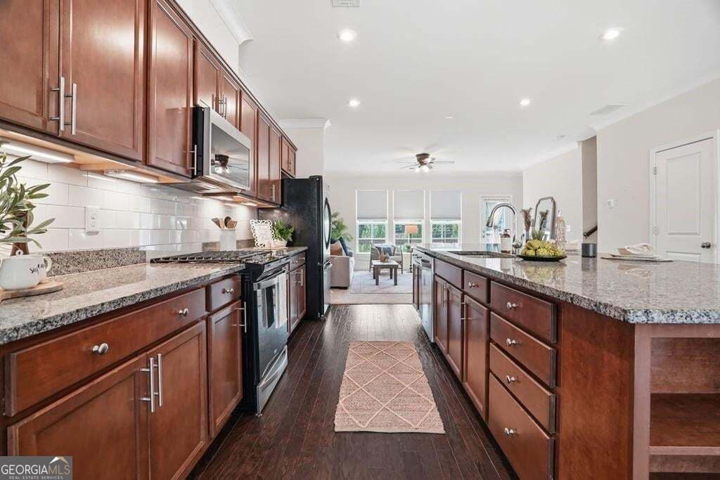 3 bedroom, 2.5 bathroom, 2,349 sq ft townhouse for sale at 1049 Caruso Drive, Buford, GA 30518 — photo 2