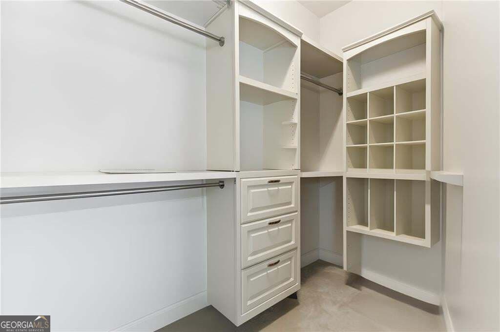 3 bedroom, 2.5 bathroom, 2,349 sq ft townhouse for sale at 1049 Caruso Drive, Buford, GA 30518 — photo 6