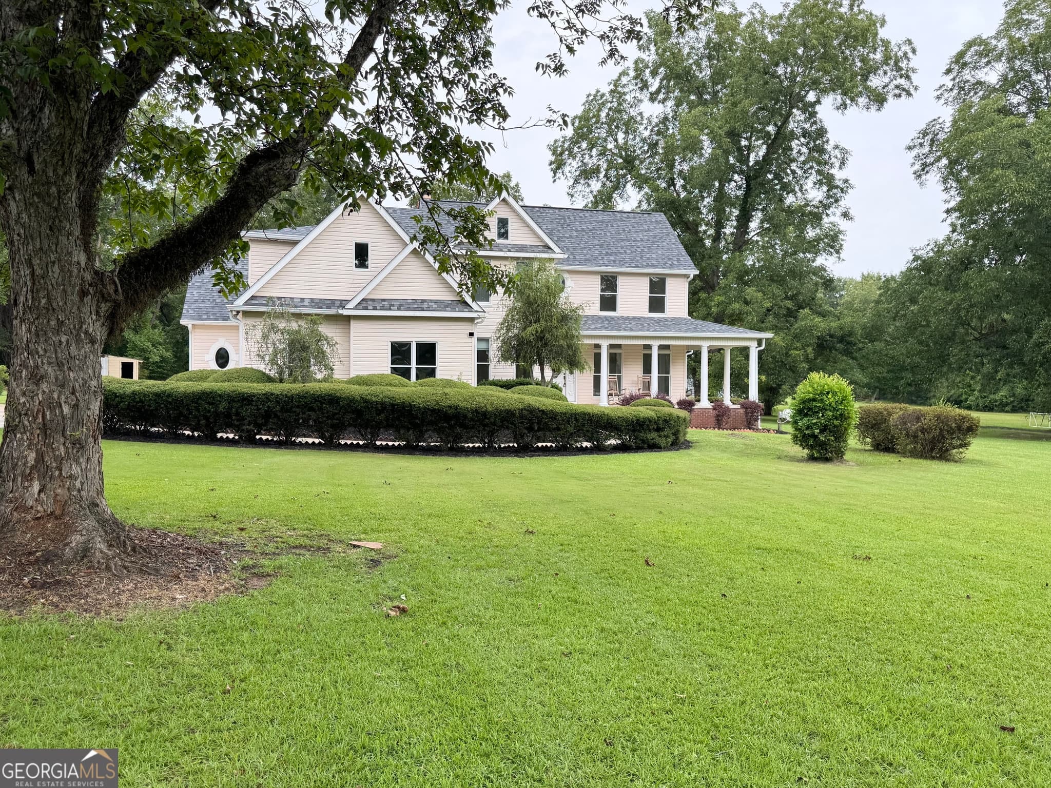 4 bedroom, 3.5 bathroom, 3,195 sq ft single family residence for sale at 113 S Tamie Circle, Kathleen, GA 31047 — photo 2