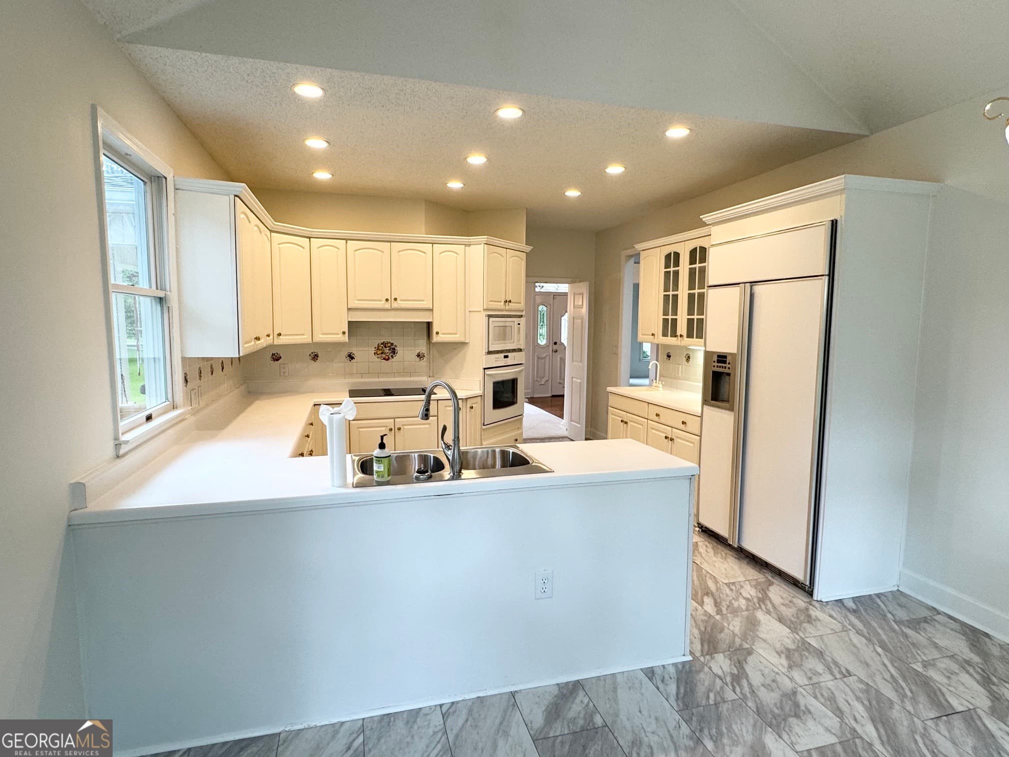 4 bedroom, 3.5 bathroom, 3,195 sq ft single family residence for sale at 113 S Tamie Circle, Kathleen, GA 31047 — photo 10