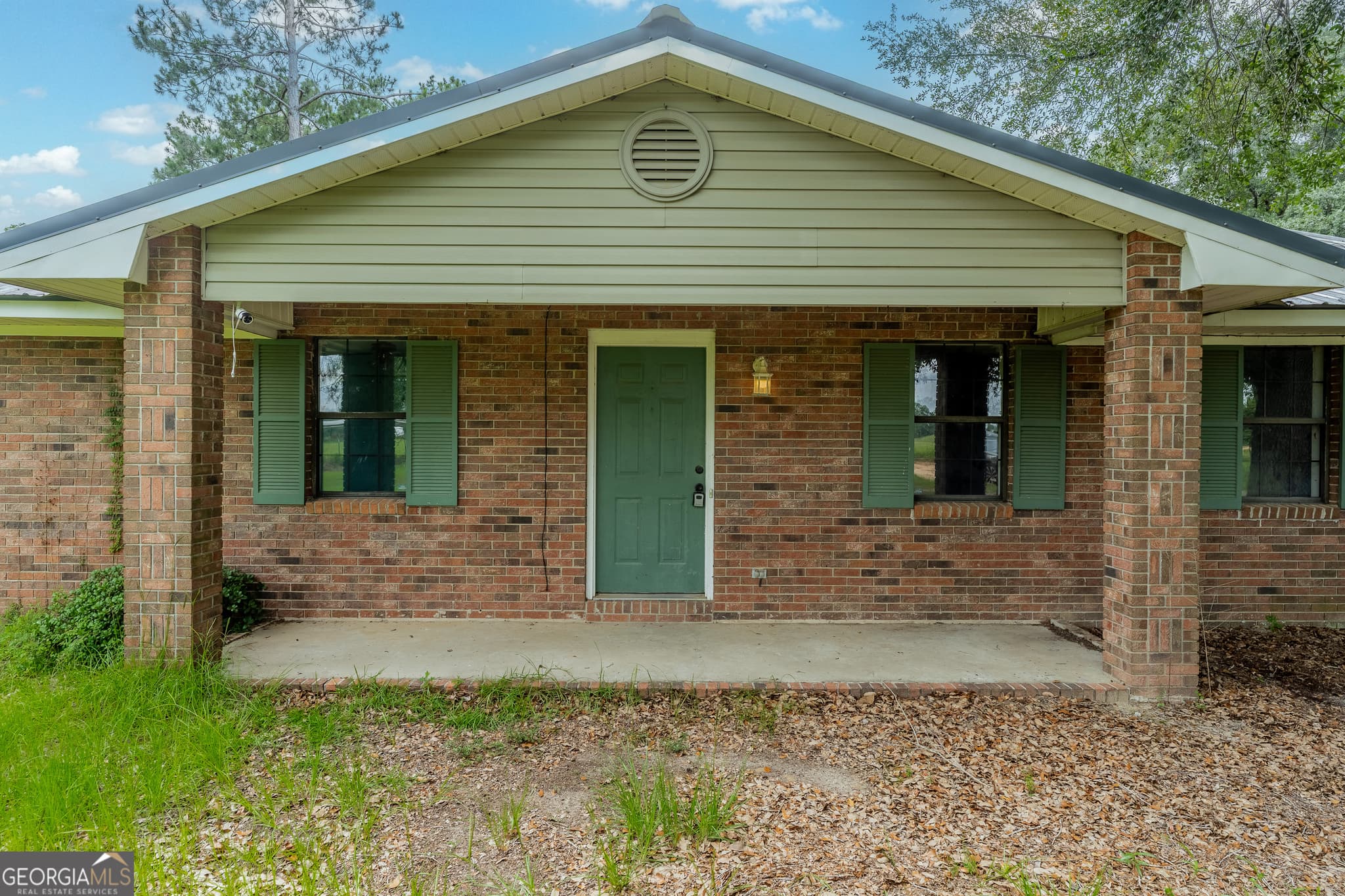 3 bedroom, 2 bathroom, 2,431 sq ft single family residence for sale at 517 Ben Carver Road, Douglas, GA 31535 — photo 3