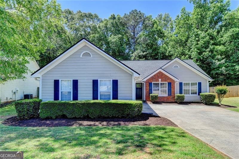 3 bedroom, 2 bathroom, 1,545 sq ft single family residence sold at 657 Arbour Way, Suwanee, GA 30024
