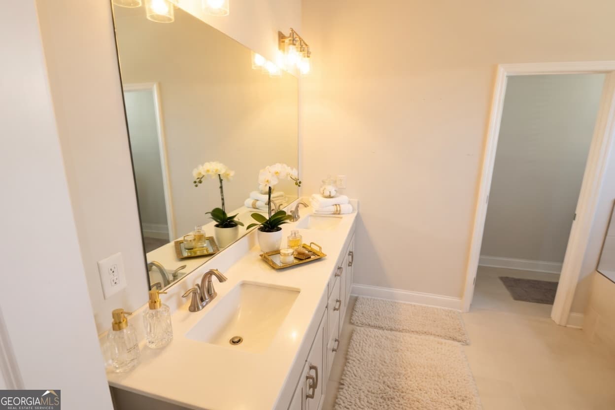 5 bedroom, 3.5 bathroom, 3,137 sq ft single family residence for sale at 623 Cunninghame Court, Peachtree City, GA 30269 — photo 9