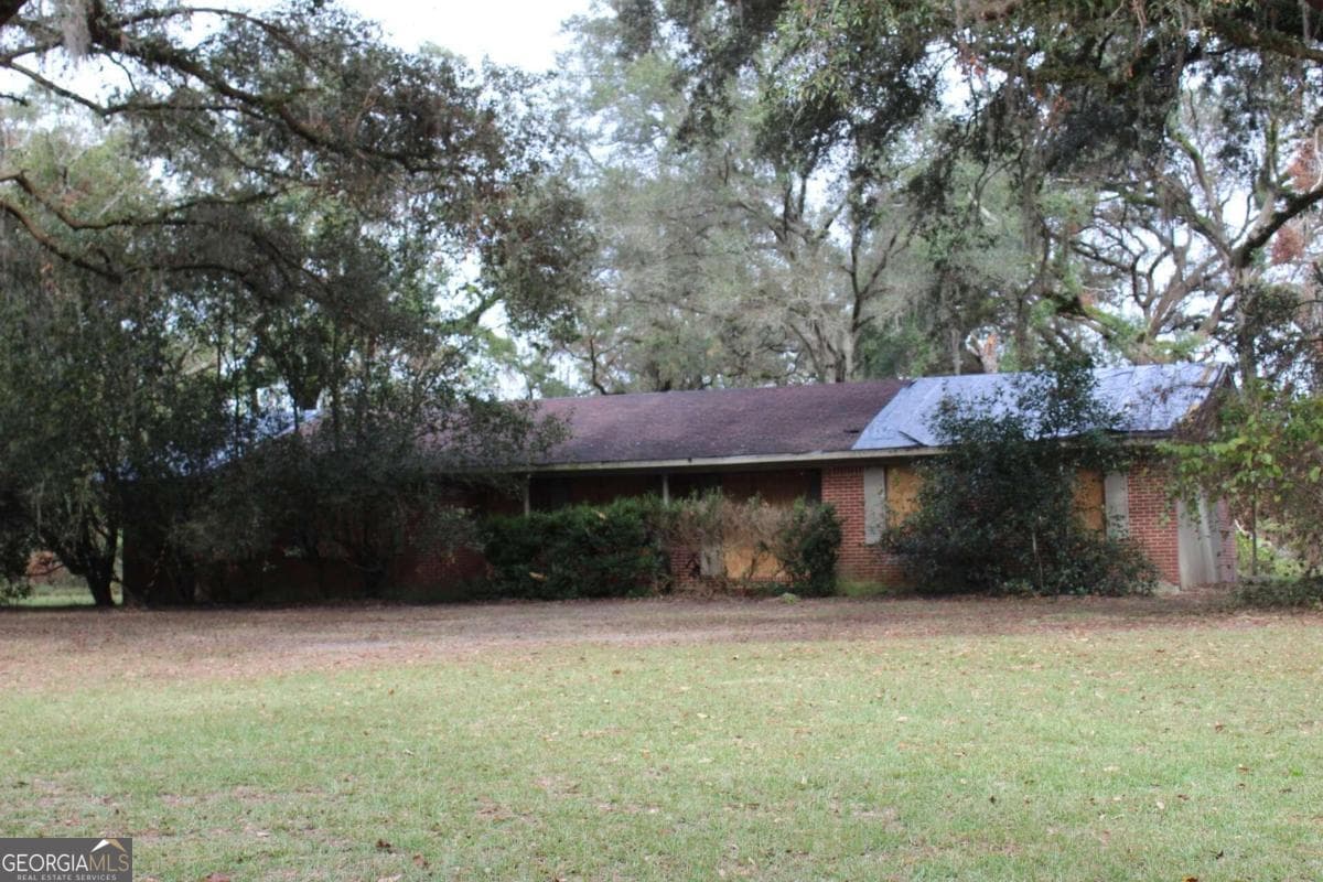 3 bedroom, 2 bathroom single family residence sold at 106 Bunny Trail, Alma, GA 31510