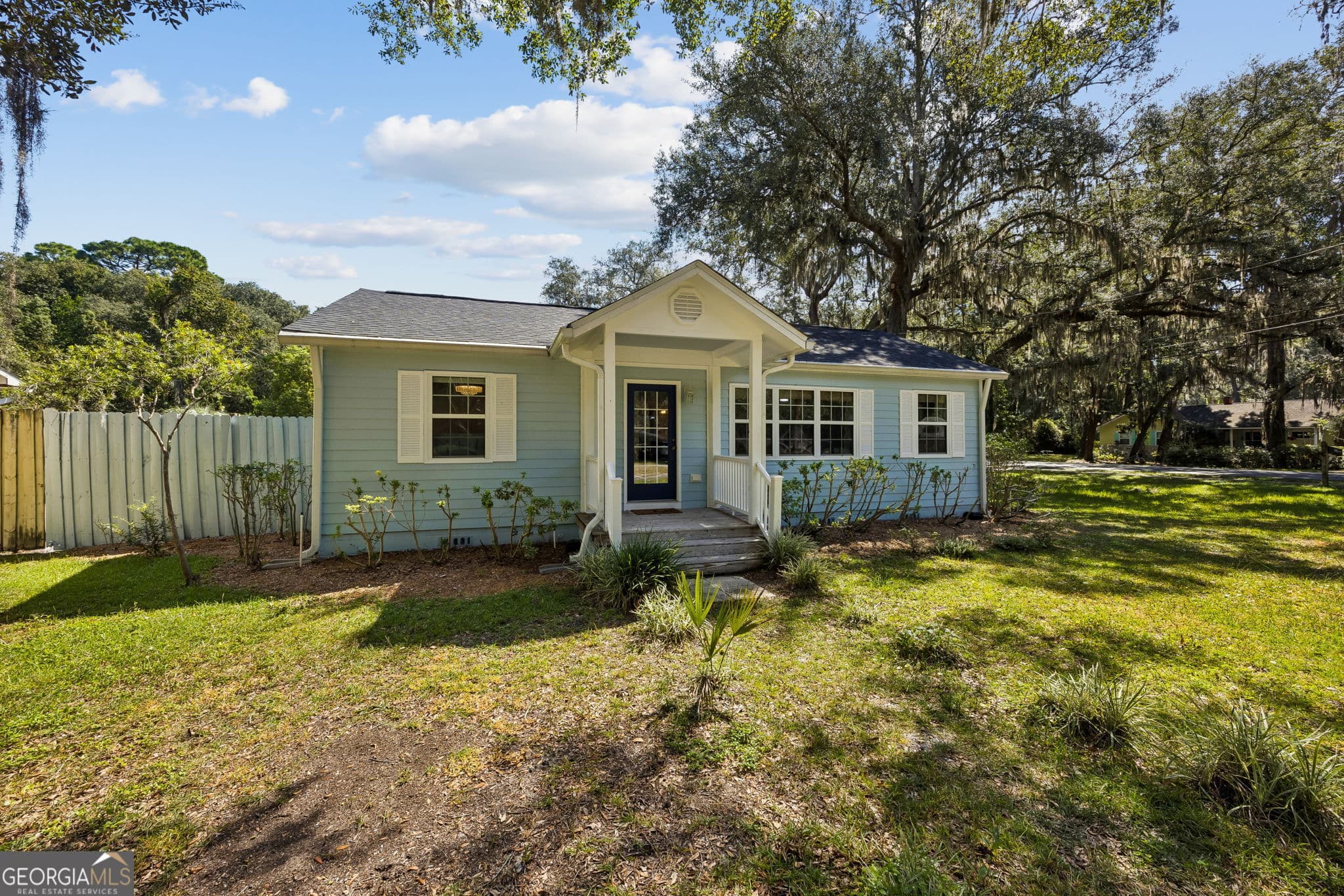 3 bedroom, 2 bathroom, 1,360 sq ft single family residence under contract at 400 Margaret Street, St. Marys, GA 31558 — photo 4