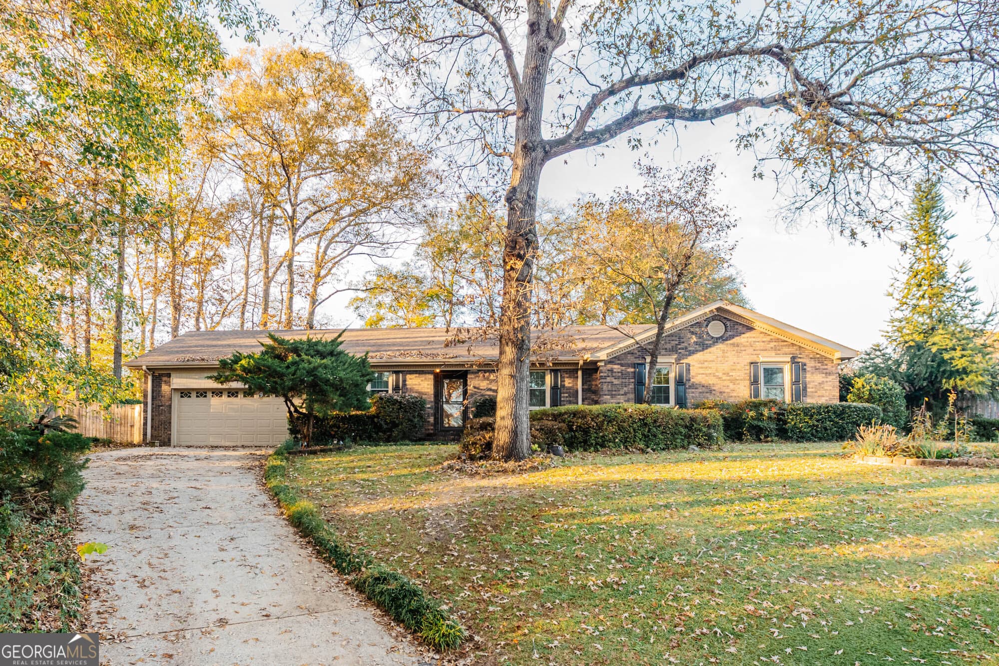 4 bedroom, 2.5 bathroom, 1,794 sq ft single family residence for sale at 117 Crestwood Court, Centerville, GA 31028