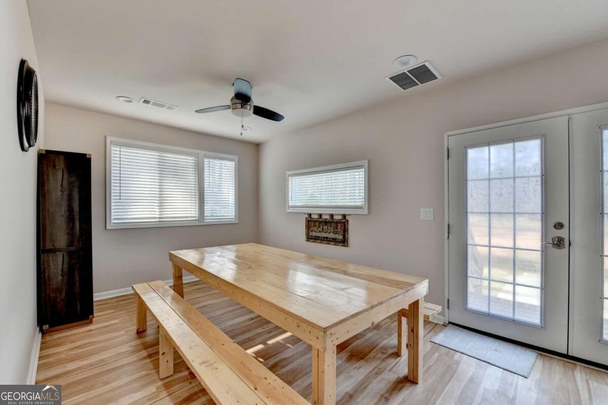 6 bedroom, 5 bathroom single family residence for sale at 553 Appalachee Ridge Road, Auburn, GA 30011 — photo 3