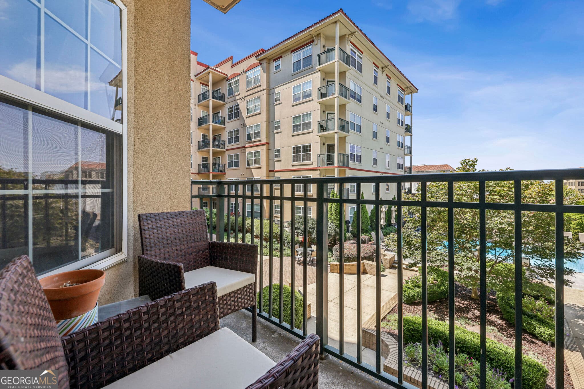 1 bedroom, 1 bathroom, 886 sq ft condominium for rent at 230 E Ponce De Leon Avenue 221, Decatur, GA 30030 for $2,000 a month — photo 1 of 1