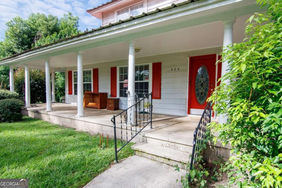 3 bedroom, 2 bathroom single family residence for sale at 604 Jackson Street, Nashville, GA 31639
