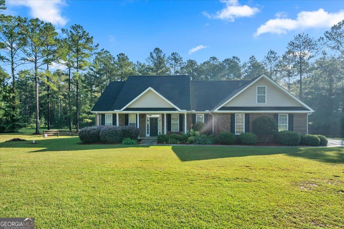 4 bedroom, 3 bathroom, 2,825 sq ft single family residence for sale at 362 Old Pine Road, Dudley, GA 31022 — photo 2