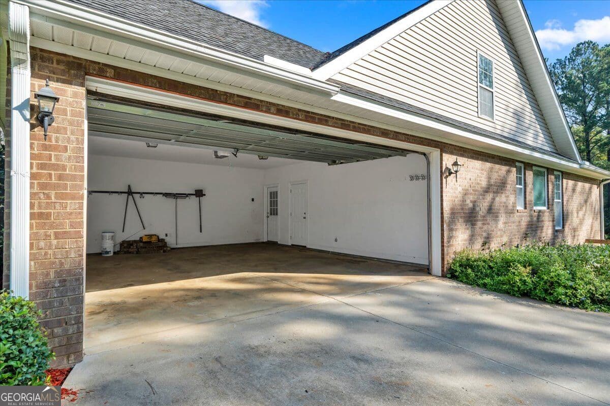 4 bedroom, 3 bathroom, 2,825 sq ft single family residence for sale at 362 Old Pine Road, Dudley, GA 31022 — photo 7