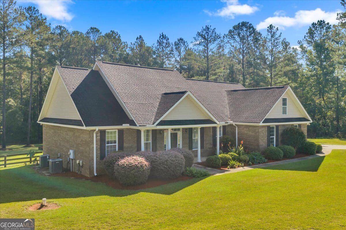 4 bedroom, 3 bathroom, 2,825 sq ft single family residence for sale at 362 Old Pine Road, Dudley, GA 31022 — photo 5