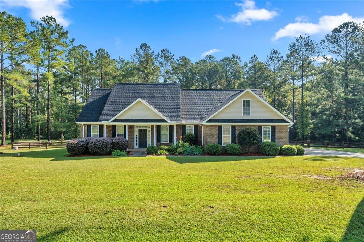 4 bedroom, 3 bathroom, 2,825 sq ft single family residence for sale at 362 Old Pine Road, Dudley, GA 31022 — photo 4
