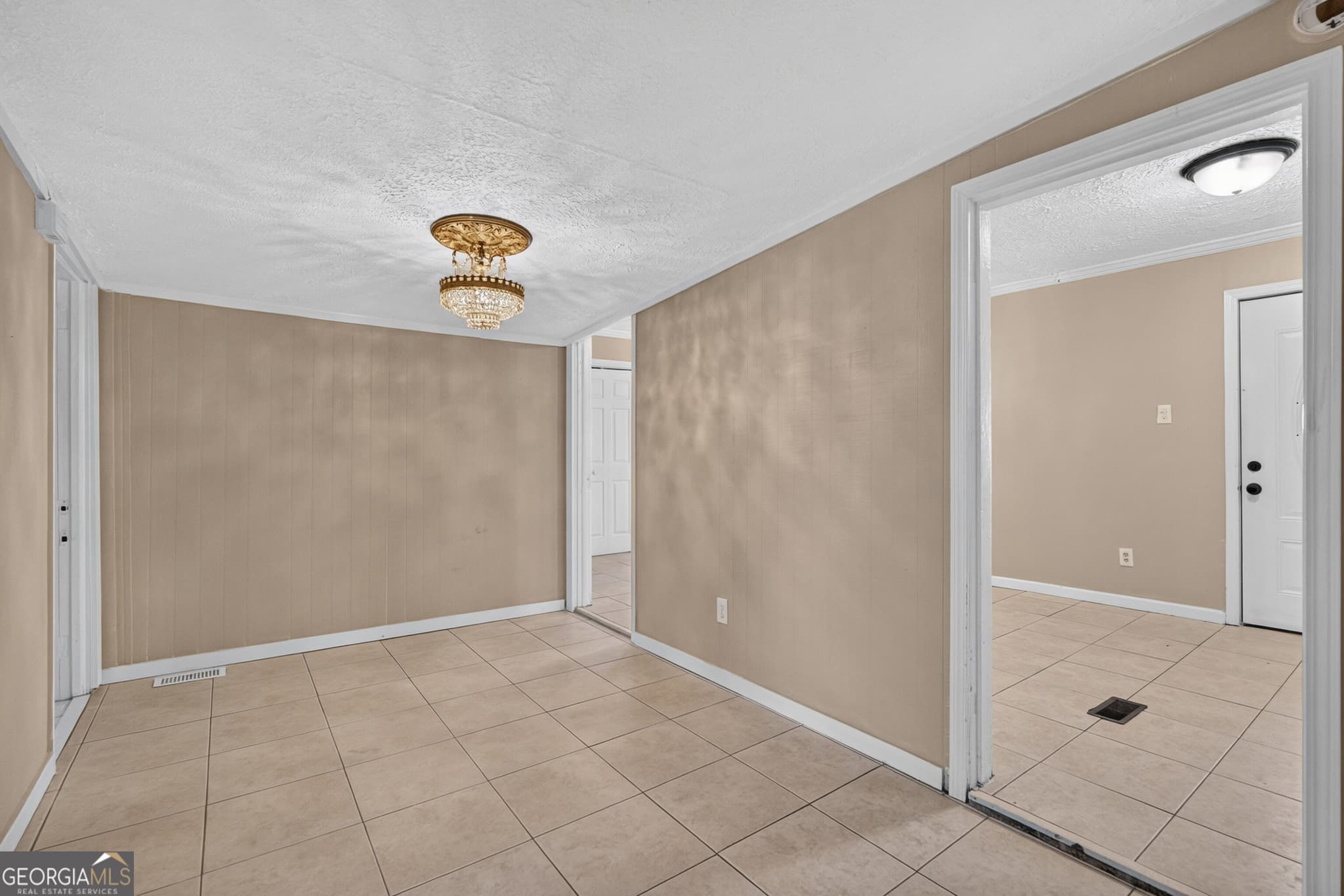 5 bedroom, 3 bathroom, 2,669 sq ft single family residence for sale at 2229 Lee Street, Brunswick, GA 31520 — photo 8