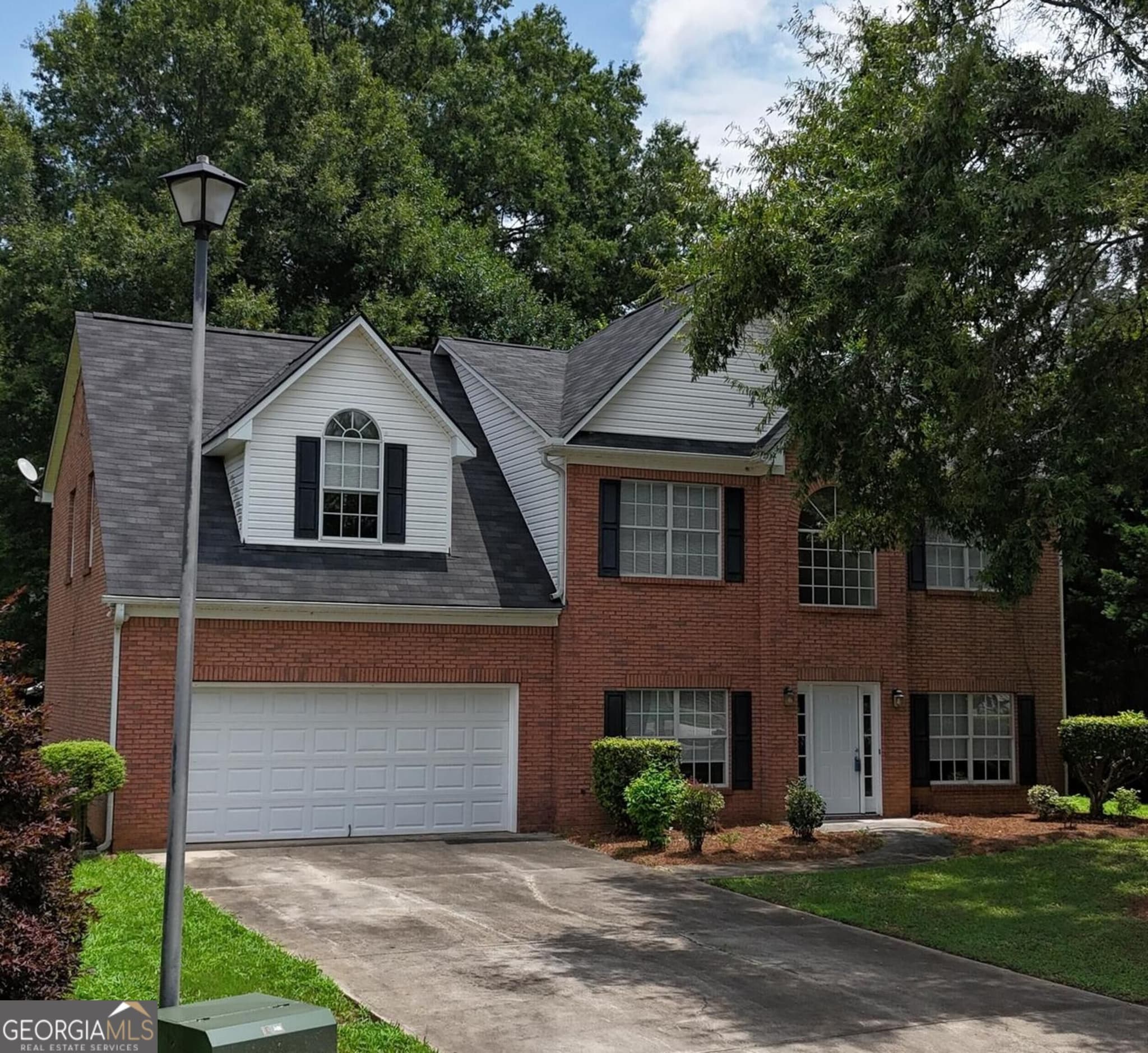 4 bedroom, 2.5 bathroom single family residence for sale at 20 Academy Court, Oxford, GA 30054 — photo 2