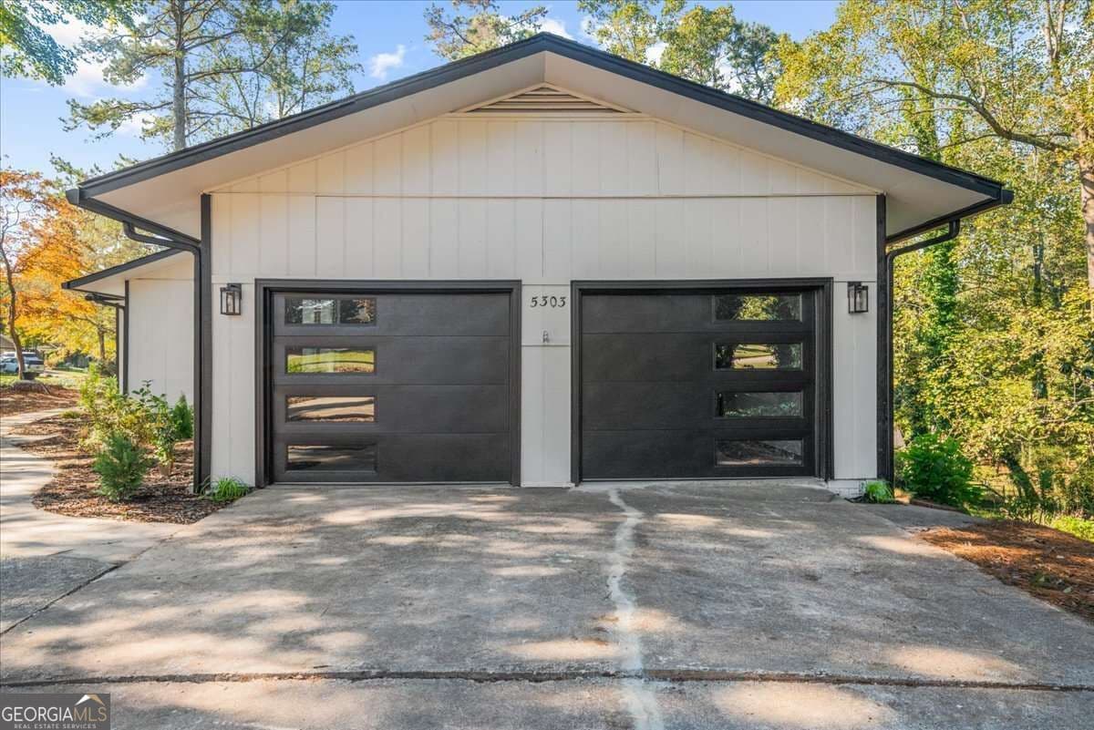 4 bedroom, 3.5 bathroom, 3,146 sq ft single family residence for sale at 5303 Raintree Circle, Oakwood, GA 30566 — photo 7