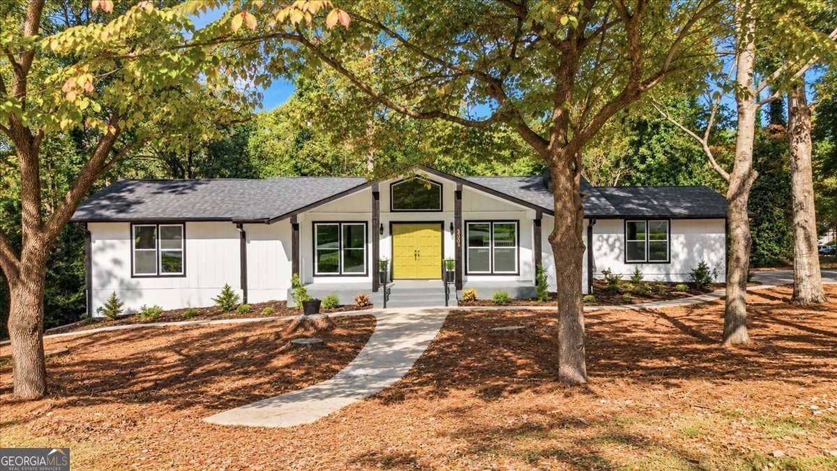 4 bedroom, 3.5 bathroom, 3,146 sq ft single family residence for sale at 5303 Raintree Circle, Oakwood, GA 30566 — photo 1 of 69