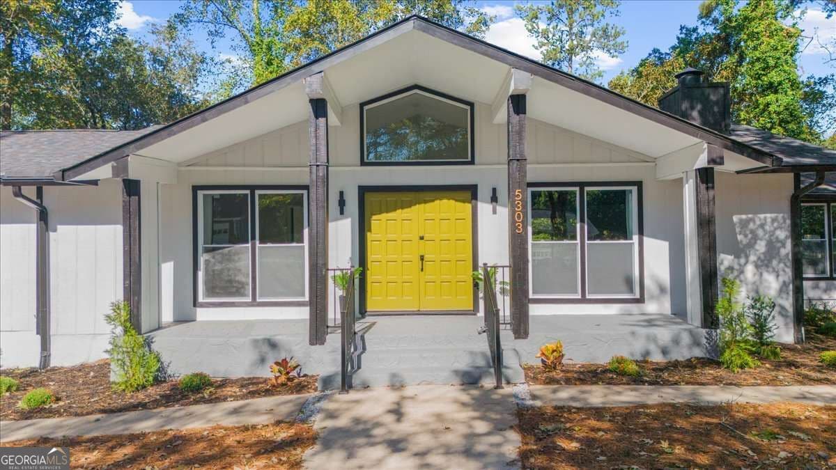 4 bedroom, 3.5 bathroom, 3,146 sq ft single family residence for sale at 5303 Raintree Circle, Oakwood, GA 30566 — photo 4