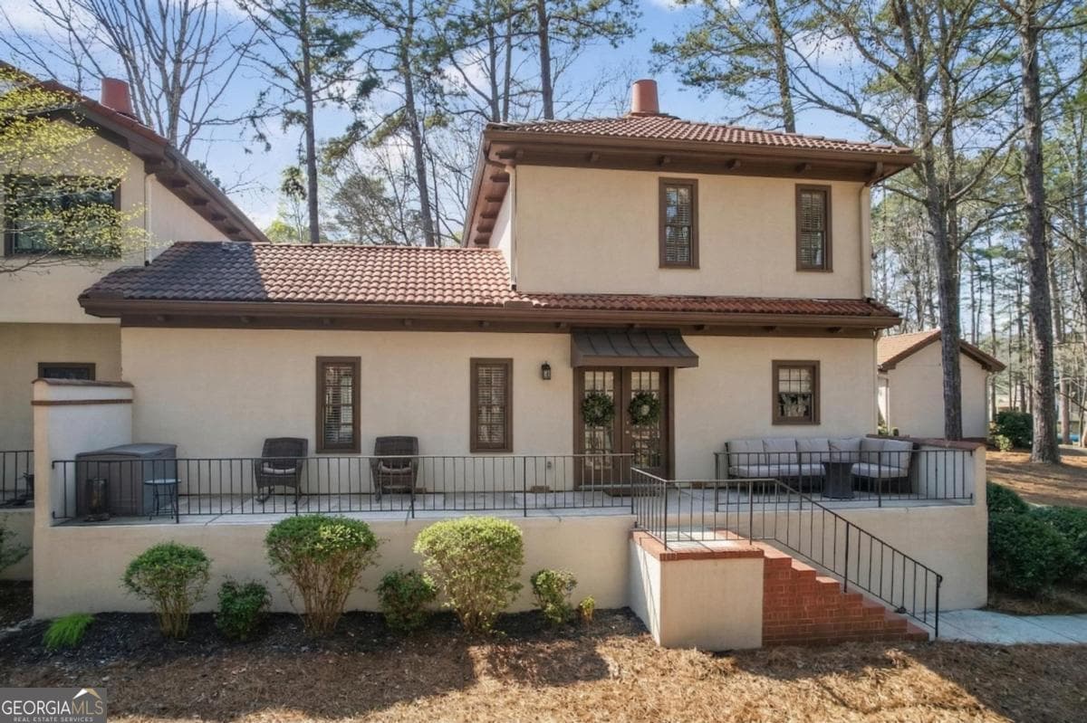3 bedroom, 2 bathroom, 1,814 sq ft townhouse for sale at 1432 Club Drive, Greensboro, GA 30642 — photo 2