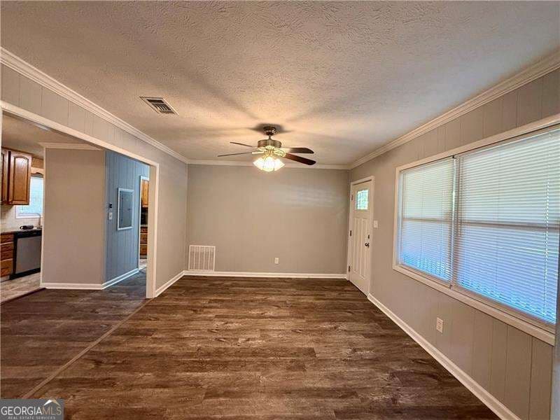 3 bedroom, 2 bathroom, 1,408 sq ft single family residence for rent at 1414 Sycamore Drive, Kennesaw, GA 30152 for $2,200 a month — photo 4