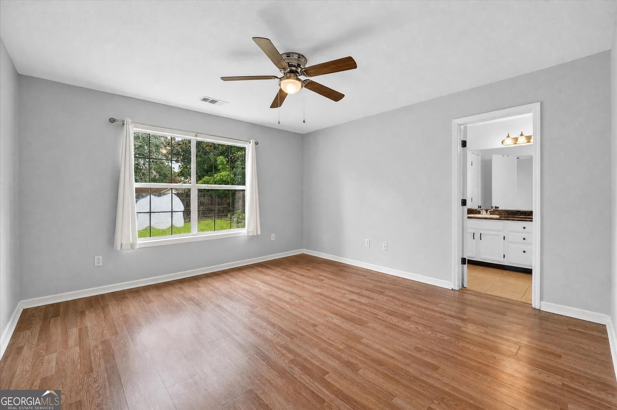 3 bedroom, 2 bathroom, 1,392 sq ft single family residence under contract at 35 Cutler Drive, Savannah, GA 31419 — photo 9