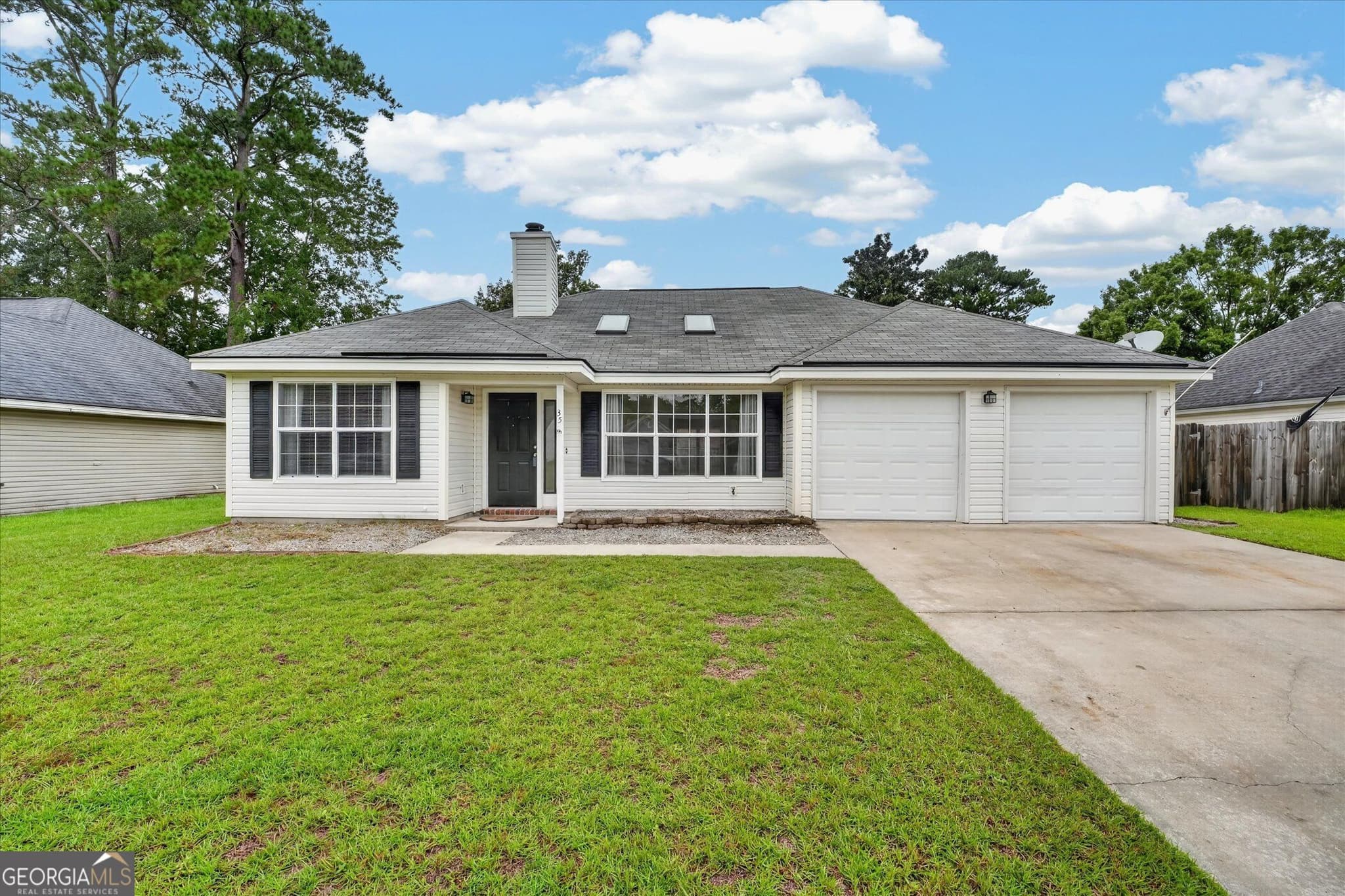 3 bedroom, 2 bathroom, 1,392 sq ft single family residence under contract at 35 Cutler Drive, Savannah, GA 31419 — photo 4