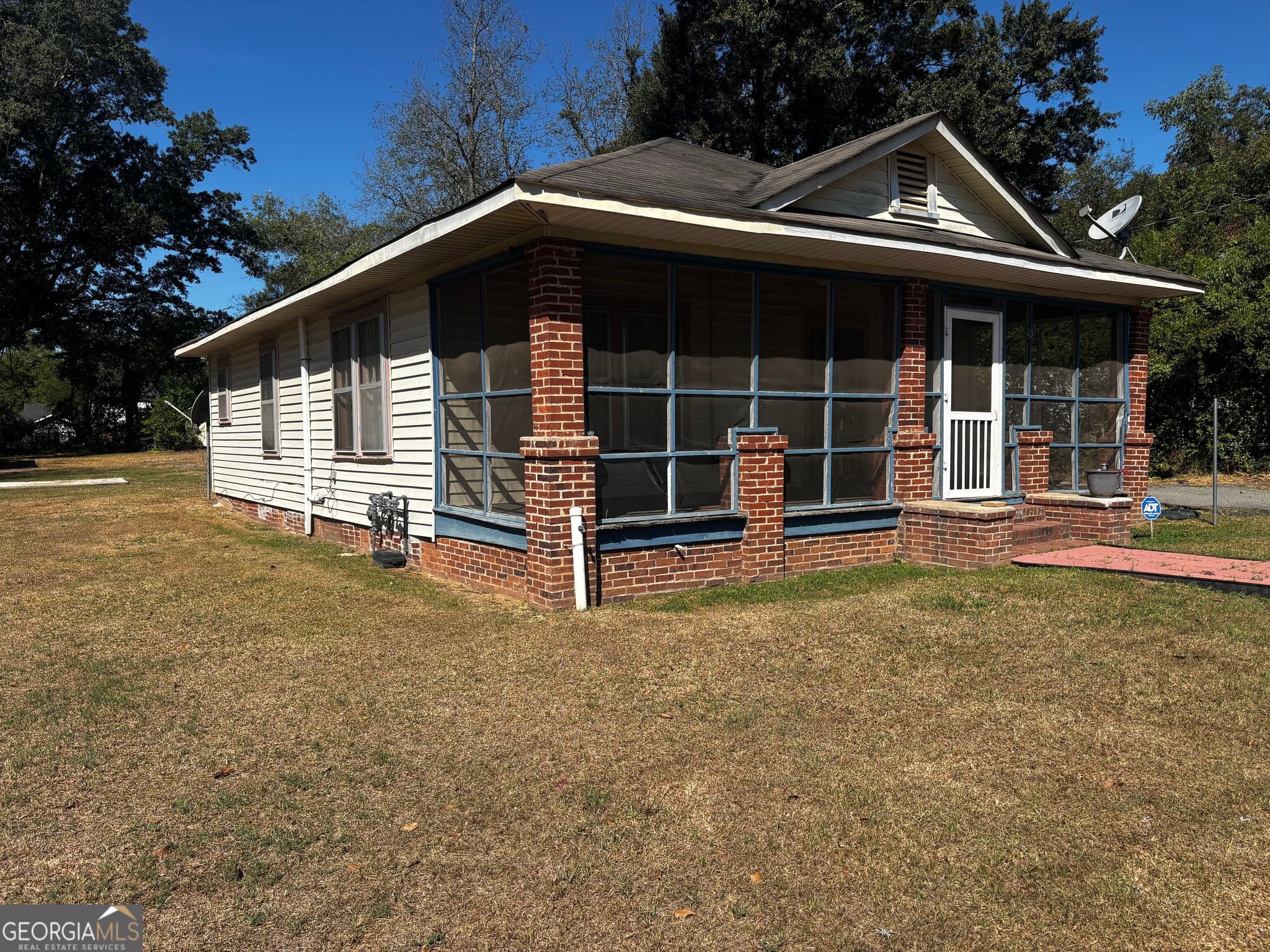 4 bedroom, 2 bathroom, 1,770 sq ft single family residence for sale at 4377 Mikado Avenue, Macon, GA 31206 — photo 2