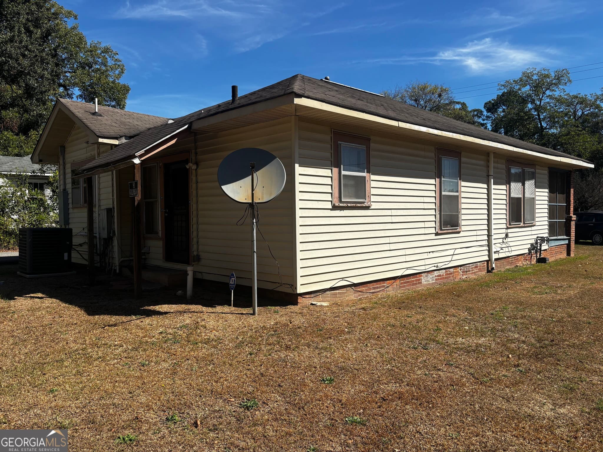 4 bedroom, 2 bathroom, 1,770 sq ft single family residence for sale at 4377 Mikado Avenue, Macon, GA 31206 — photo 3