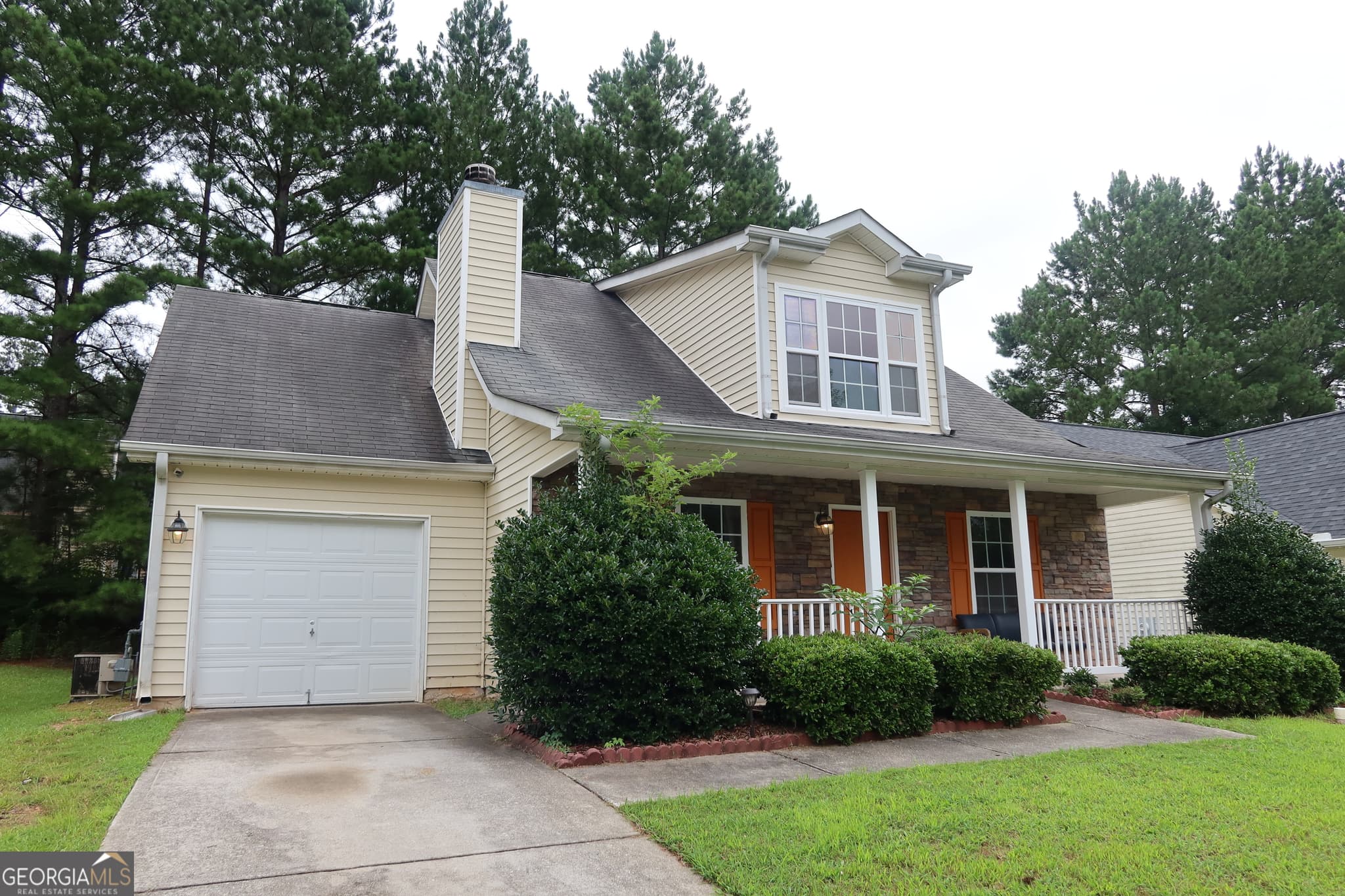 3 bedroom, 2 bathroom, 1,821 sq ft single family residence for sale at 306 Breeze Meadow, Fairburn, GA 30213 — photo 2