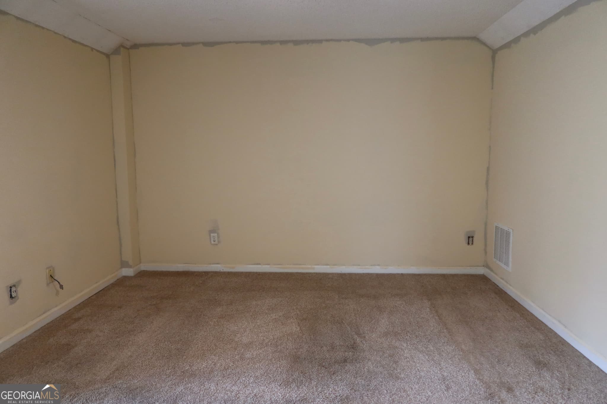 3 bedroom, 2 bathroom, 1,821 sq ft single family residence for sale at 306 Breeze Meadow, Fairburn, GA 30213 — photo 7