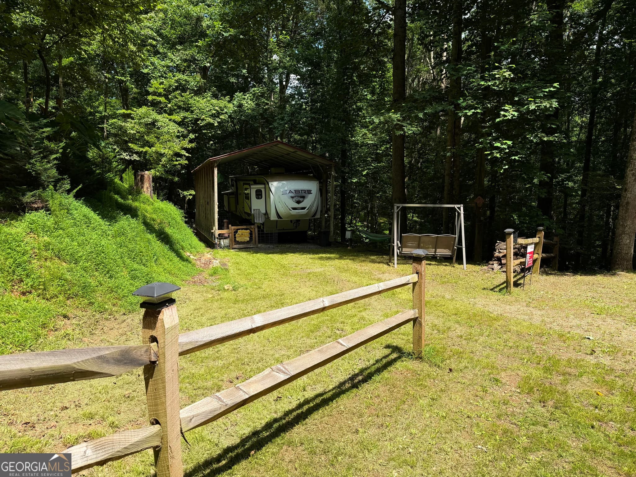 1 bedroom, 1 bathroom, 350 sq ft single family residence for sale at 304 9th Street, Ellijay, GA 30540 — photo 3