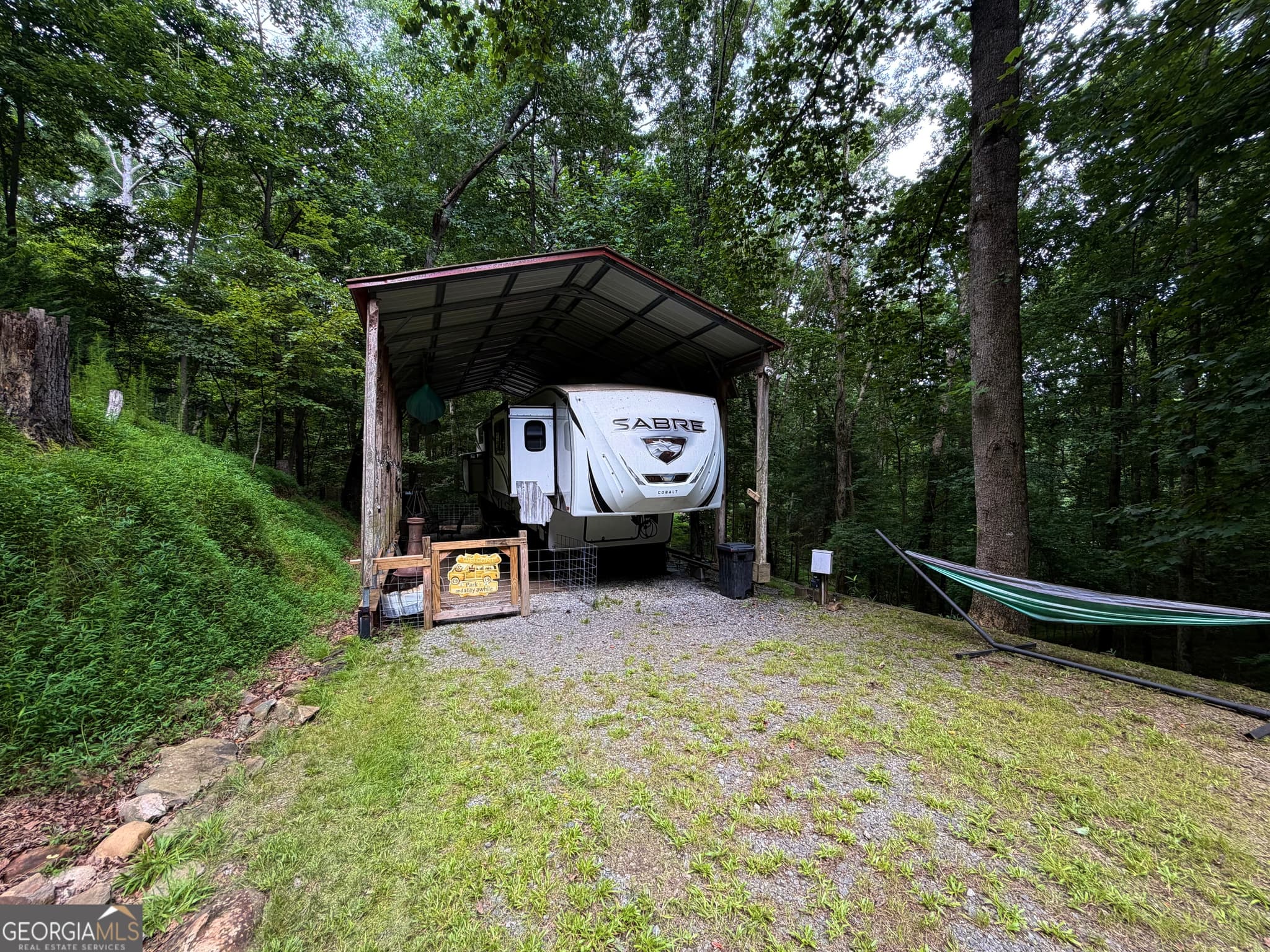 1 bedroom, 1 bathroom, 350 sq ft single family residence for sale at 304 9th Street, Ellijay, GA 30540 — photo 1 of 42