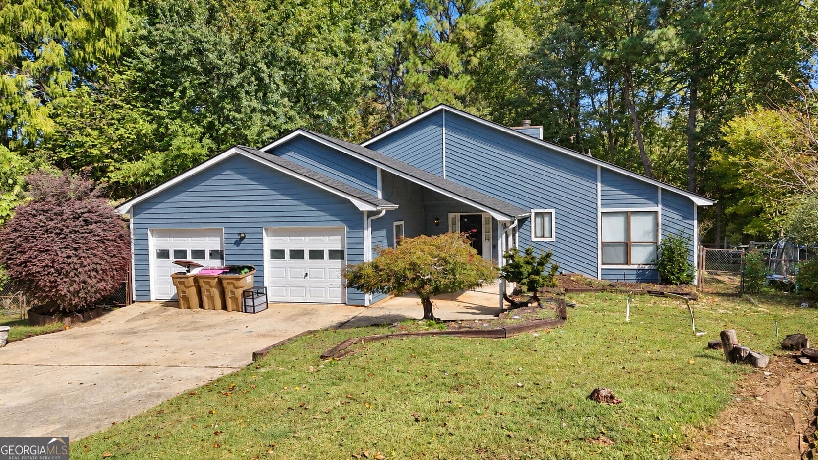 3 bedroom, 2 bathroom, 1,886 sq ft single family residence for sale at 715 Babbling Creek Place, Johns Creek, GA 30022 — photo 5