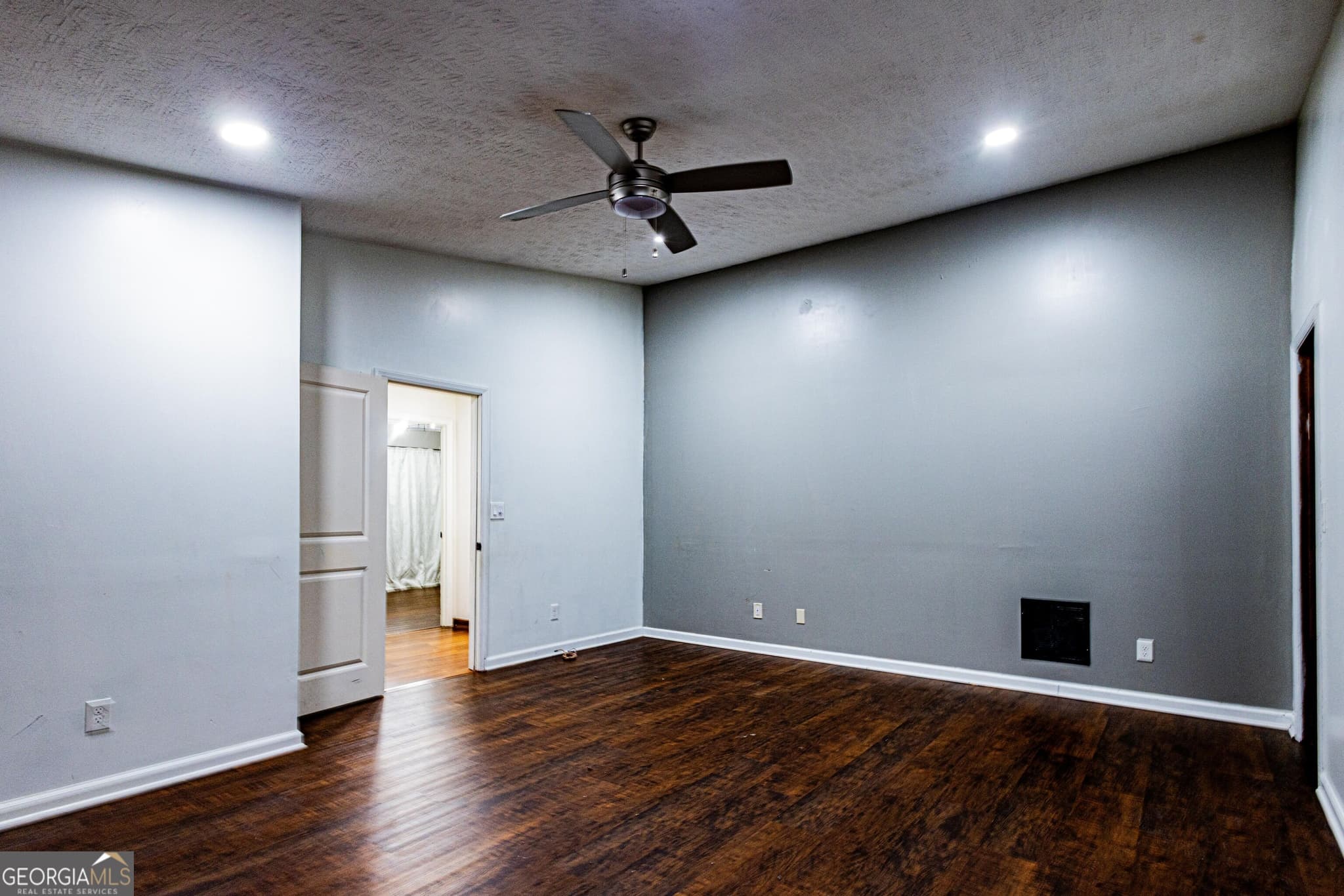 3 bedroom, 2 bathroom, 1,886 sq ft single family residence for sale at 715 Babbling Creek Place, Johns Creek, GA 30022 — photo 10