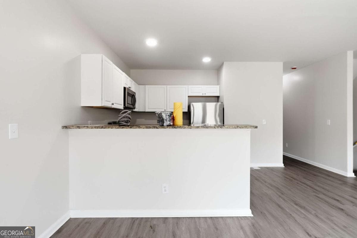 3 bedroom, 2.5 bathroom, 1,709 sq ft single family residence for sale at 4291 Notting Hill Drive, Atlanta, GA 30331 — photo 7