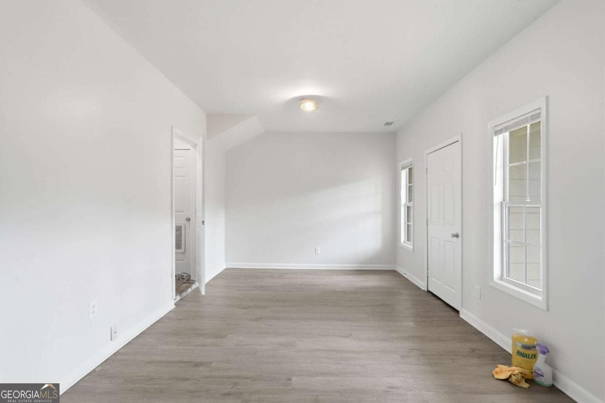 3 bedroom, 2.5 bathroom, 1,709 sq ft single family residence for sale at 4291 Notting Hill Drive, Atlanta, GA 30331 — photo 3