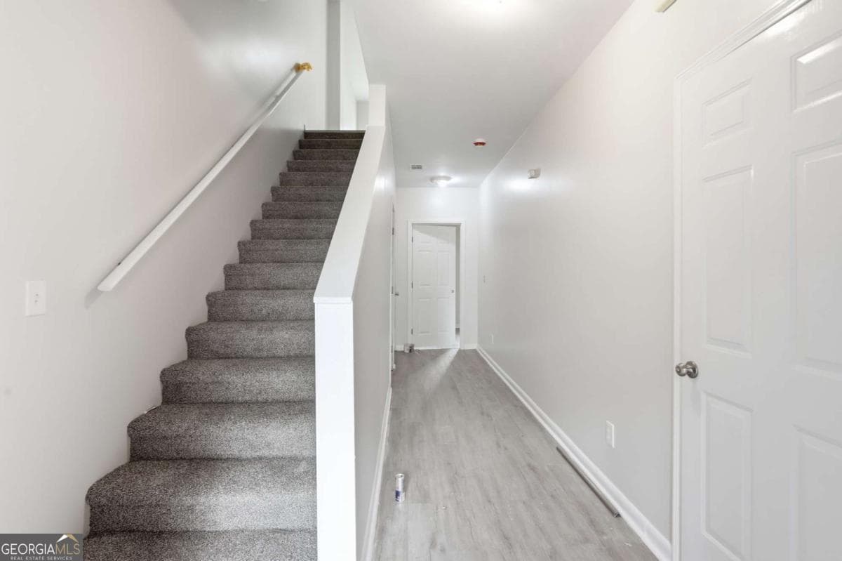 3 bedroom, 2.5 bathroom, 1,709 sq ft single family residence for sale at 4291 Notting Hill Drive, Atlanta, GA 30331 — photo 9