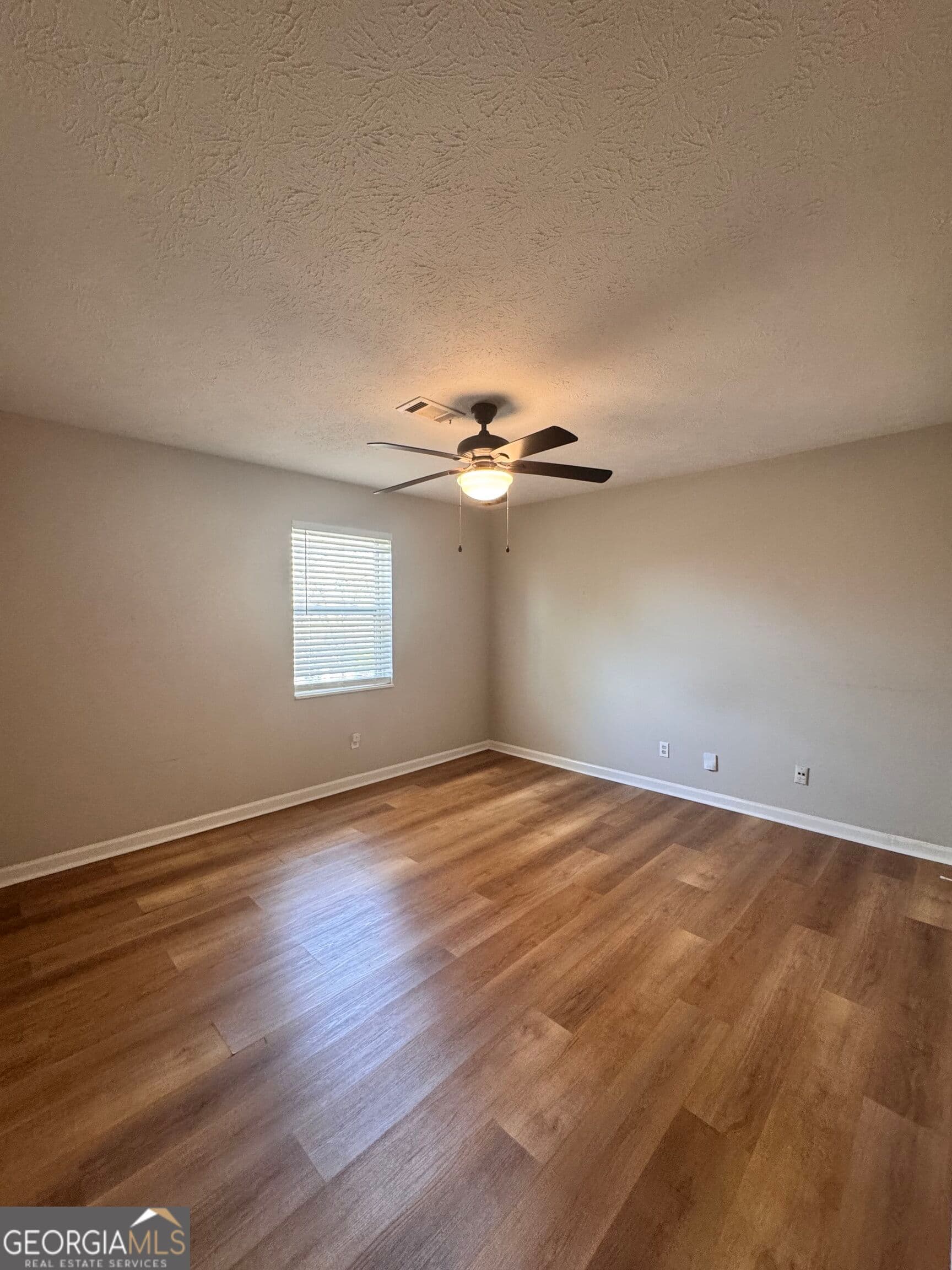 2 bedroom, 1 bathroom, 1,020 sq ft duplex for rent at 2888 Parrott Avenue, Atlanta, GA 30318 for $1,600 a month — photo 3