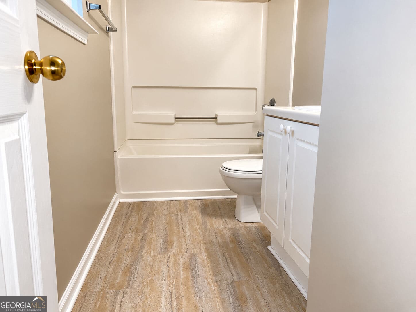 2 bedroom, 2.5 bathroom, 1,150 sq ft single family residence for sale at 300 Goldenrod Drive, Stockbridge, GA 30281 — photo 9