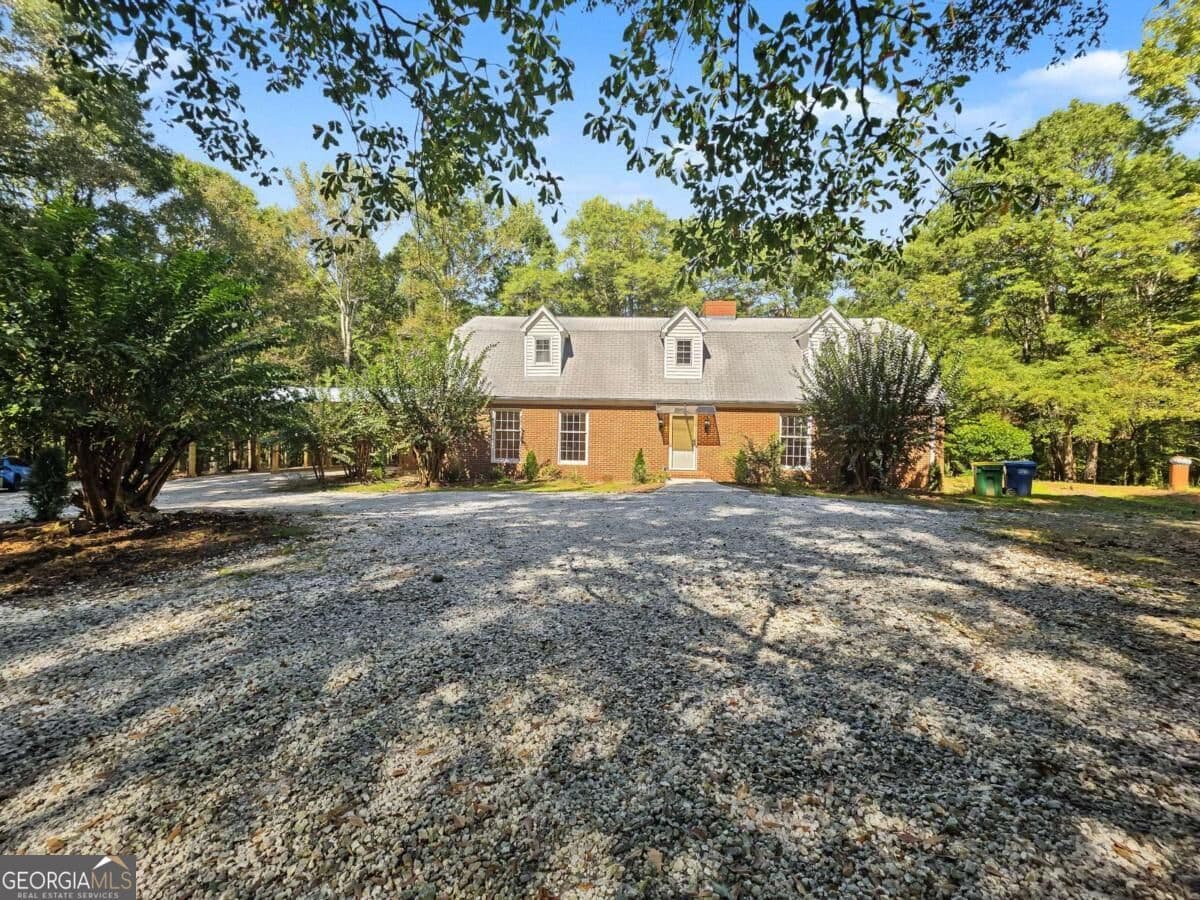 5 bedroom, 4.5 bathroom, 2,516 sq ft single family residence for sale at 80 Sims Road, Winder, GA 30680 — photo 2