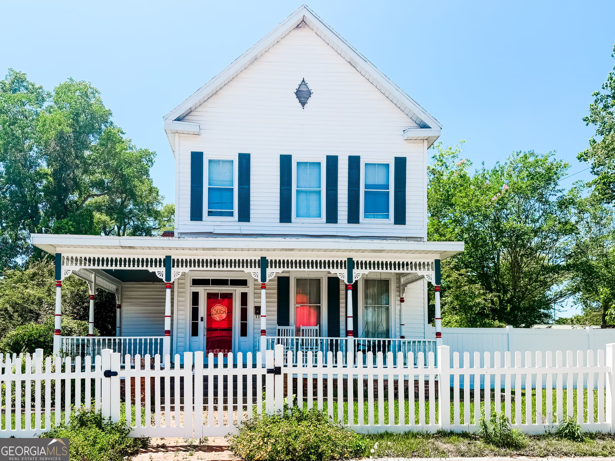4 bedroom, 2.5 bathroom, 2,304 sq ft single family residence sold at 305 N Masonic Street, Millen, GA 30442