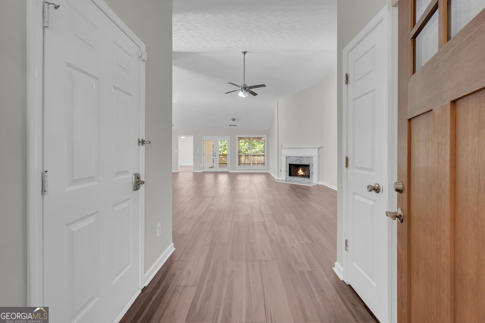 3 bedroom, 2 bathroom, 2,012 sq ft single family residence for sale at 2230 Ashley Crossing Court, Lawrenceville, GA 30043 — photo 2