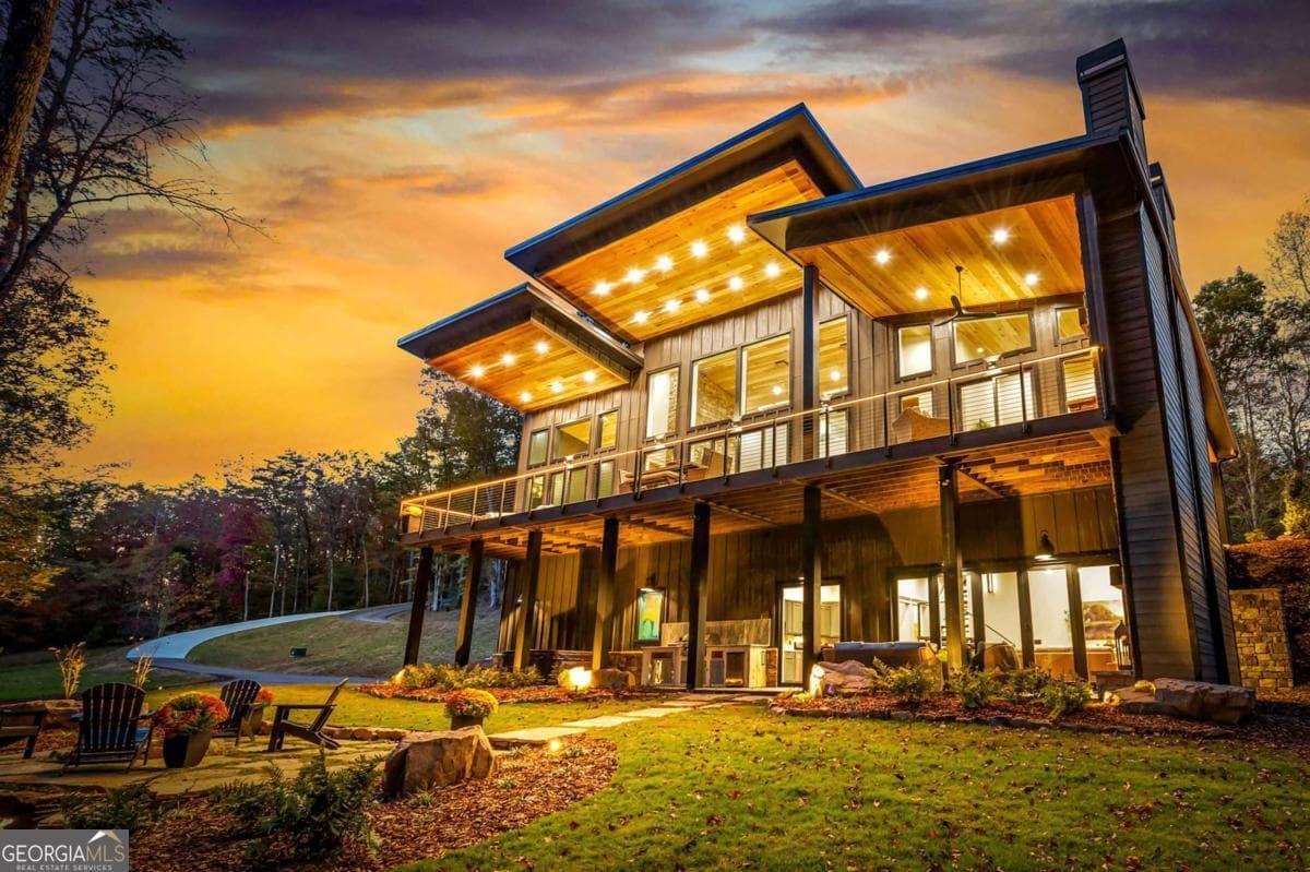 5 bedroom, 5.5 bathroom, 5,400 sq ft single family residence sold at 156 Horatio Drive, Blue Ridge, GA 30513