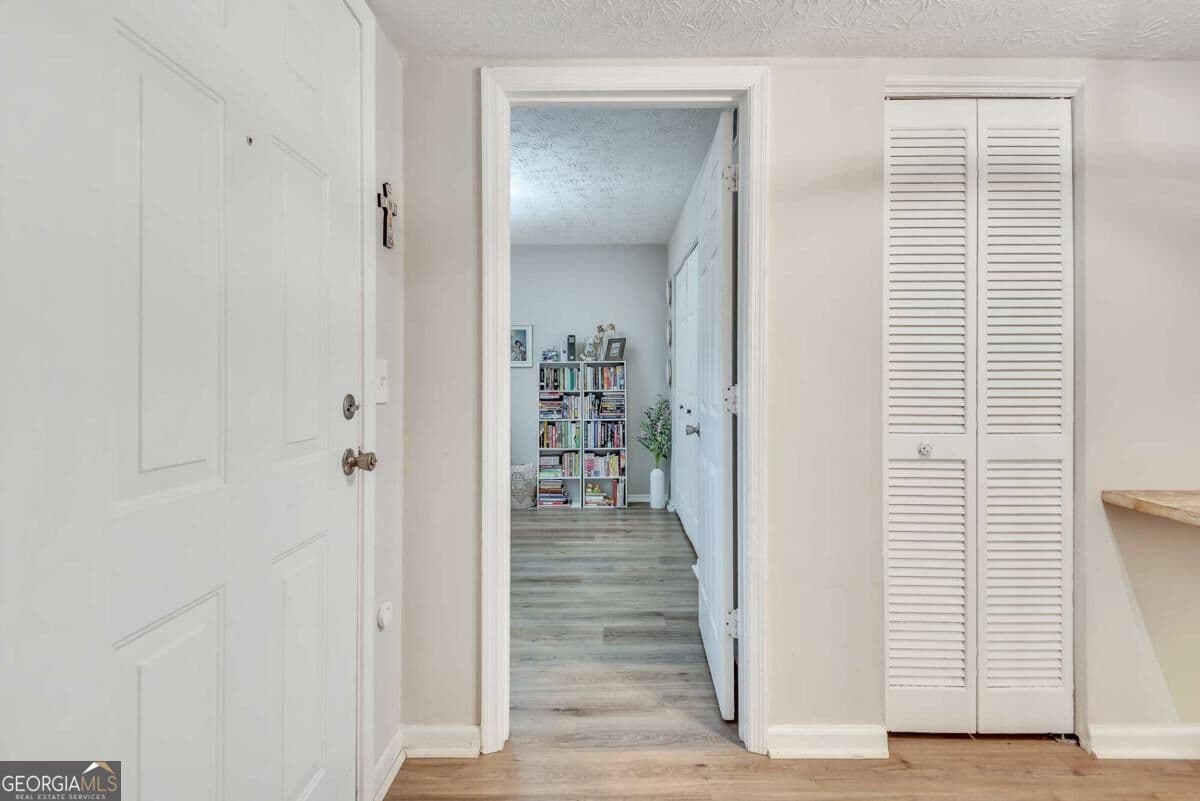 3 bedroom, 2 bathroom, 1,405 sq ft condominium for sale at 1605 Beaumont Circle, Duluth, GA 30096 — photo 6