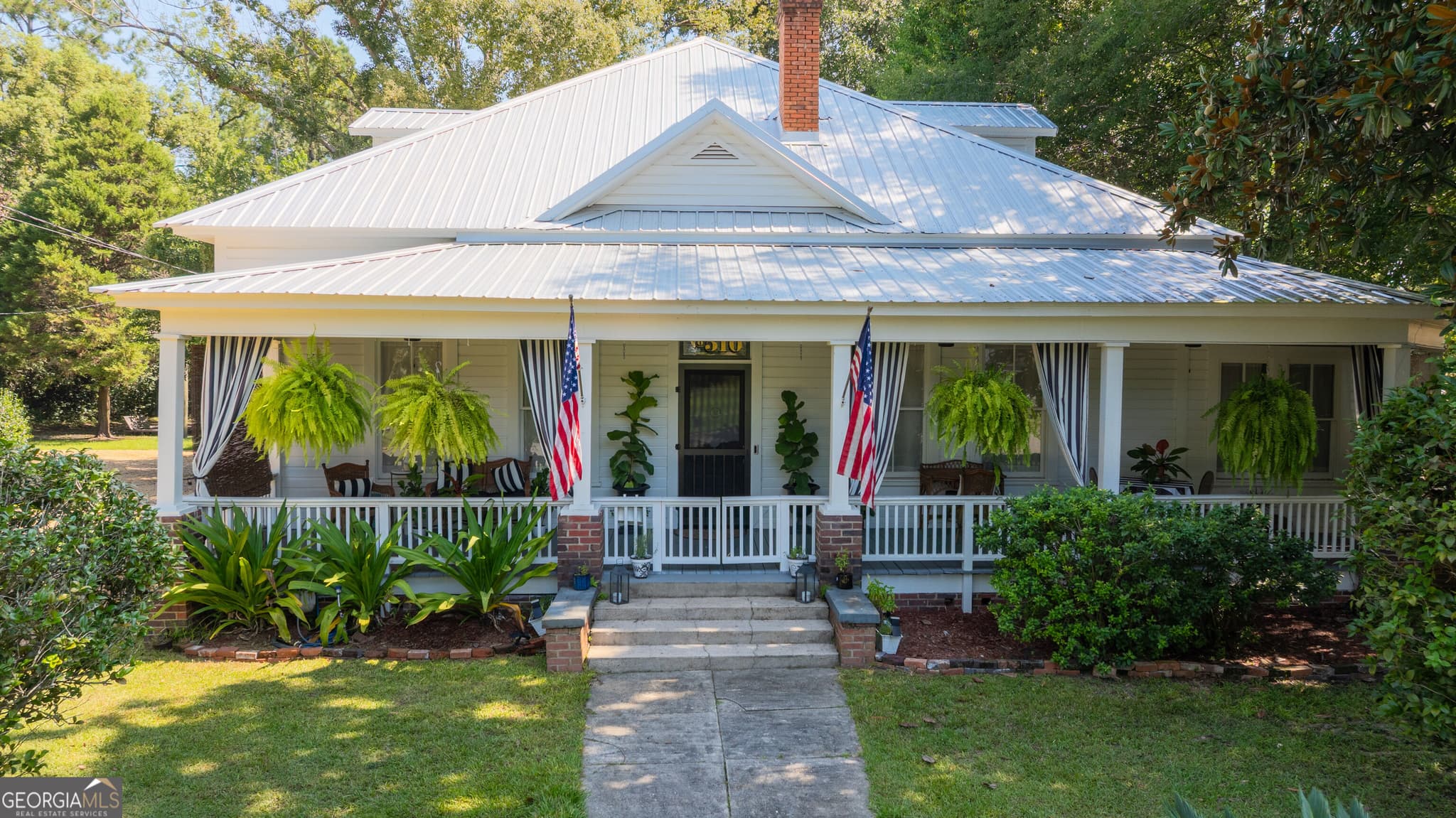 3 bedroom, 3 bathroom, 2,693 sq ft single family residence for sale at 510 Young Street, Thomasville, GA 31792 — photo 4