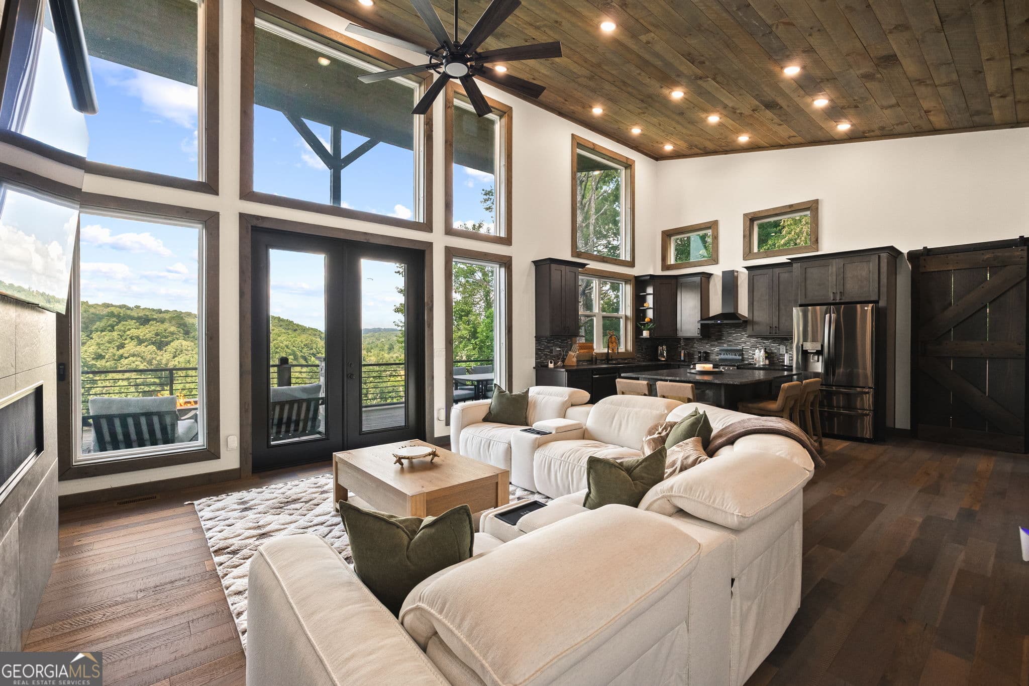 4 bedroom, 4.5 bathroom, 3,142 sq ft single family residence for sale at 744 Bear Walk Road, Mineral Bluff, GA 30559 — photo 4