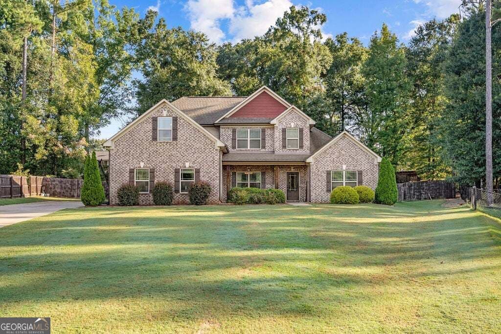 5 bedroom, 3 bathroom, 3,322 sq ft single family residence for sale at 129 Coldwater Creek Drive, Mcdonough, GA 30252 — photo 5